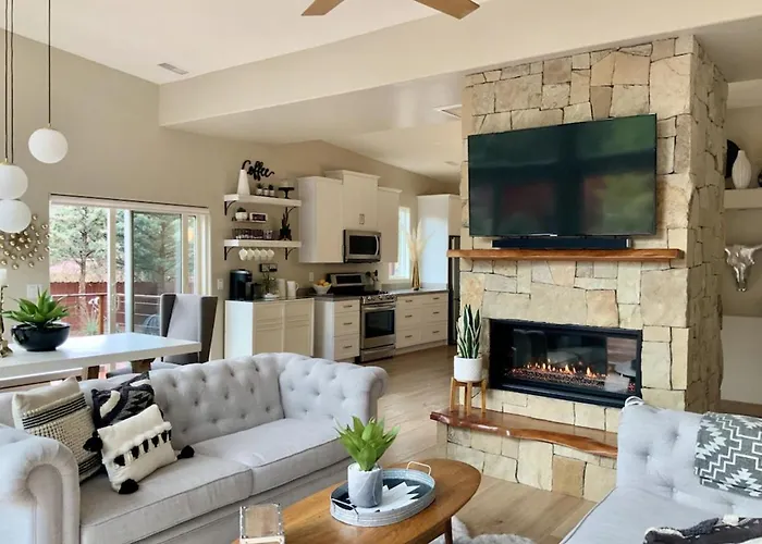 1 Home! Epic Mountain Views With Pool & Hot Tub *
