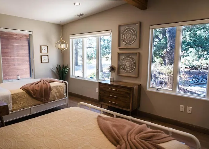 1 Home! Epic Mountain Views With Pool & Hot Tub Holiday home *