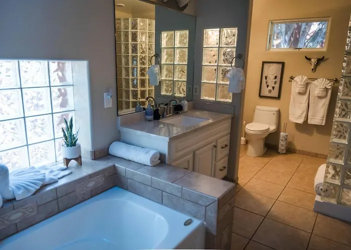 1 Home! Epic Mountain Views With Pool & Hot Tub Holiday home *