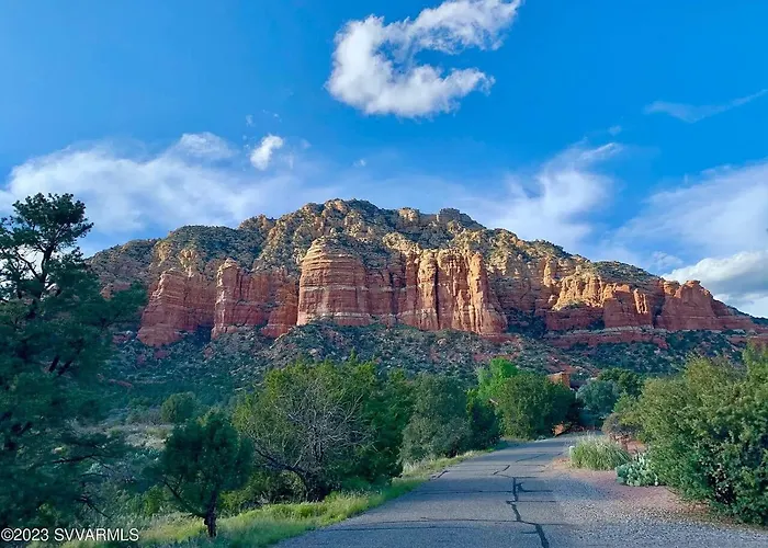 1 Home! Epic Mountain Views With Pool & Hot Tub Holiday home