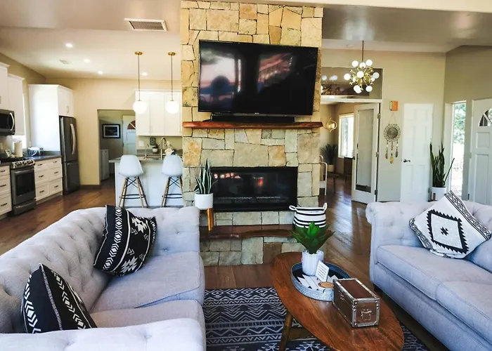 Holiday home 1 Home! Epic Mountain Views With Pool & Hot Tub Sedona