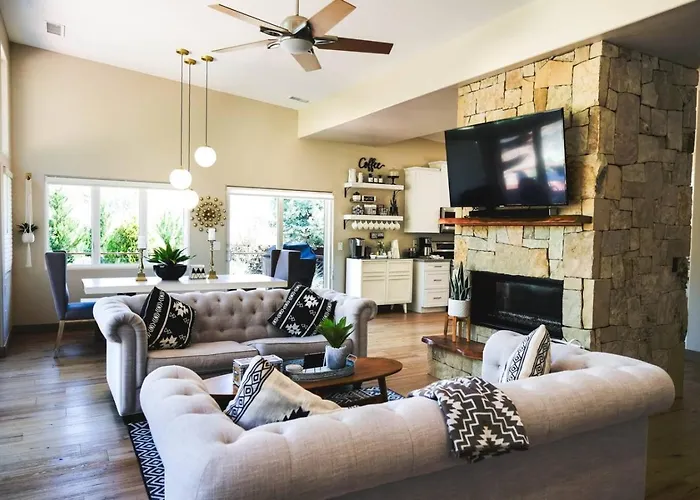 1 Home! Epic Mountain Views With Pool & Hot Tub Holiday home *
