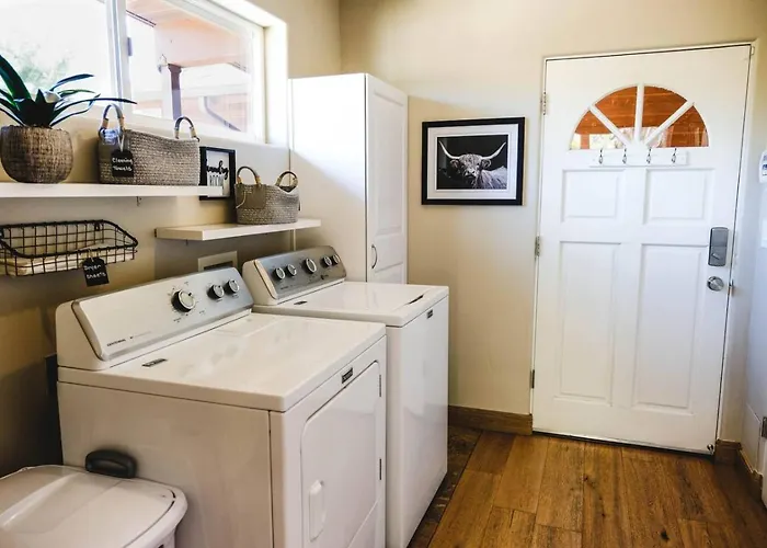 1 Home! Epic Mountain Views With Pool & Hot Tub Holiday home Sedona