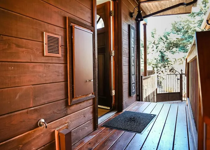 1 Home! Epic Mountain Views With Pool & Hot Tub *