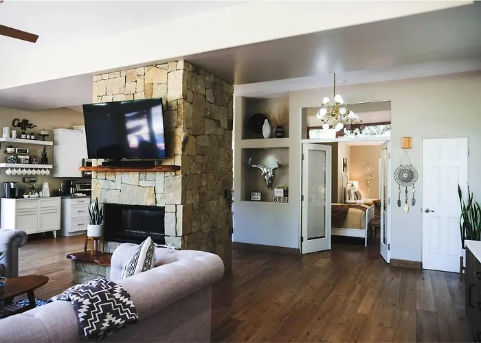 1 Home! Epic Mountain Views With Pool & Hot Tub Holiday home *